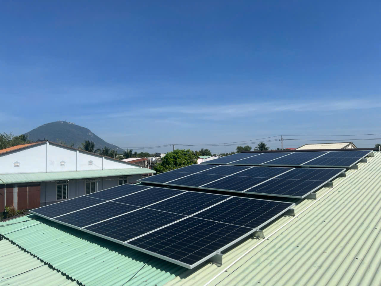 Ảnh giới thiệu về công ty tuanhaisolar